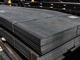 Лист рифленый ромб 10х1500х6000 мм 1 - в «Монолит-Металлопрокат».